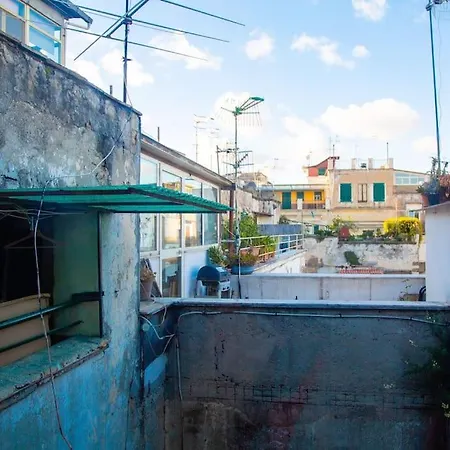 Floor Studio, & Quiet ナポリ