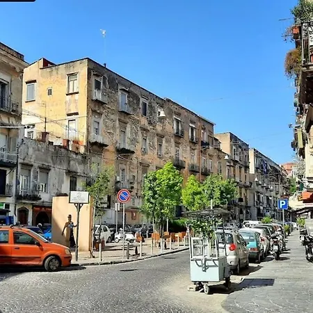 Floor Studio, & Quiet ナポリ