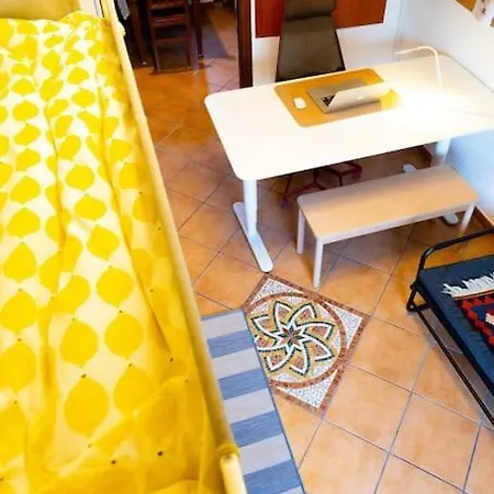 Floor Studio, & Quiet * Nápoles
