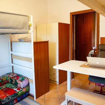 Floor Studio, & Quiet Apartman *