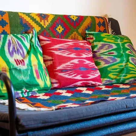 Floor Studio, & Quiet * Nápoly