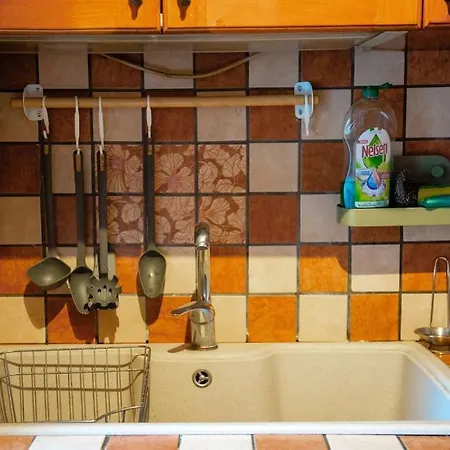 Floor Studio, & Quiet Apartman